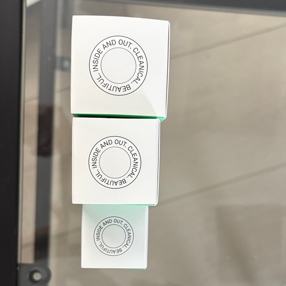 Good Clean Goop Beauty Skincare Trio - White and Green - Picture 5 of 8